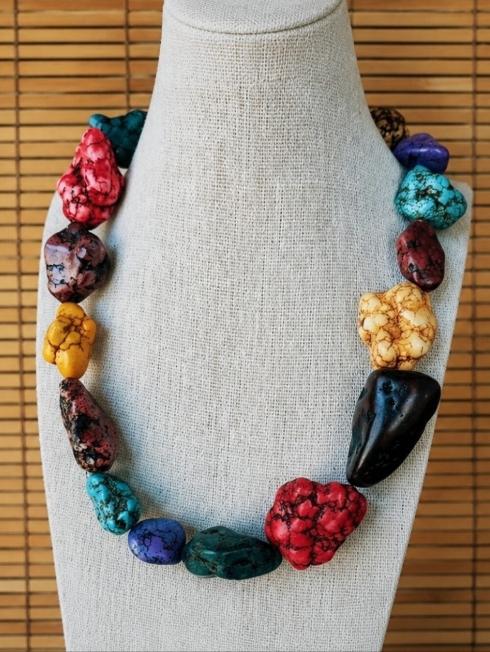 Dyed Howlite Fat Heavy Chunky Faux Turquoise Stone Necklace Silver Tone NWOT